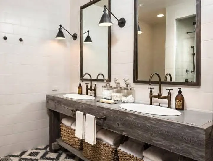 15 Modern Farmhouse Bathroom Ideas That Bring Rustic Charm & Modern Comfort 9 Rustic Vanity Lighting