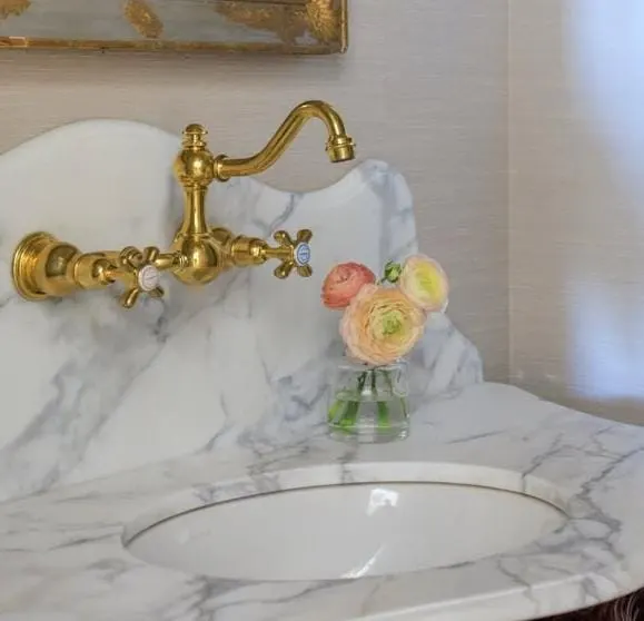 Wall-Mounted Faucet for Floating Vanities