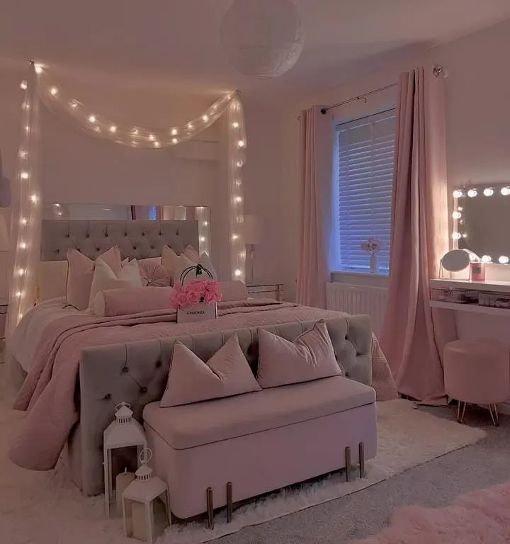20 Moody Romantic Bedroom Ideas For Couples - Soft & Luxurious 4 Soft Blush and Ivory Color Scheme