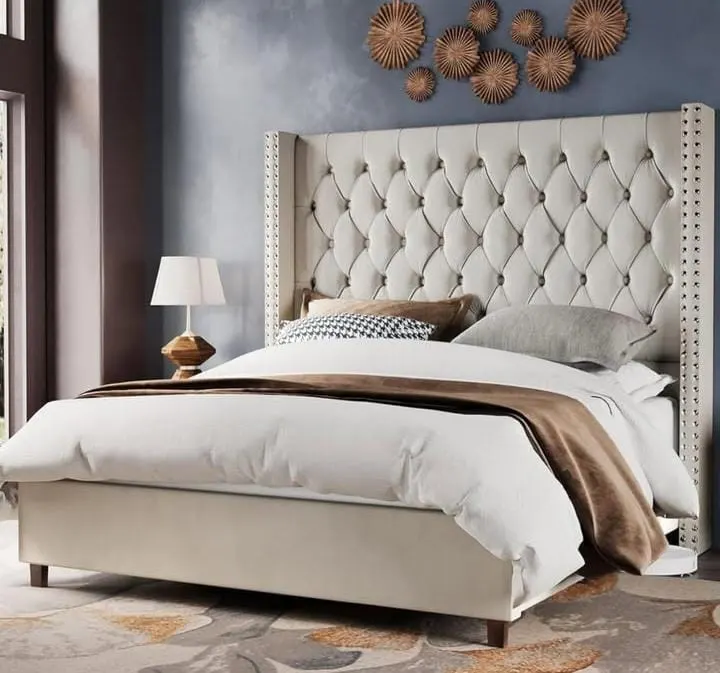 20 Moody Romantic Bedroom Ideas For Couples - Soft & Luxurious 7 Velvet Upholstered Headboard