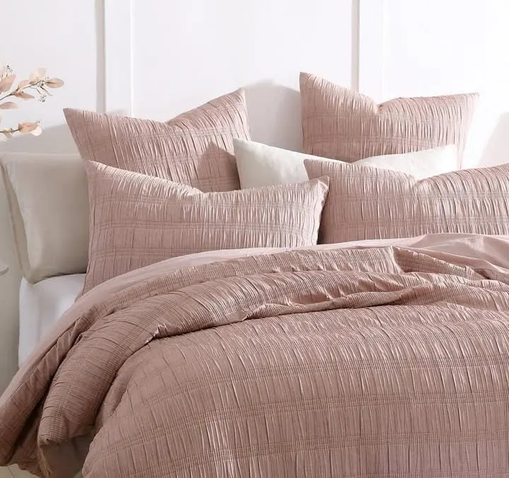 20 Moody Romantic Bedroom Ideas For Couples - Soft & Luxurious 10 Textured Bedding Layers